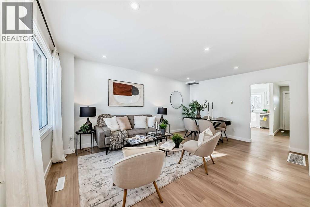 Row / Townhouse for Sale in 146, 2211 19 Street NE|Calgary, Alberta T2E4Y5