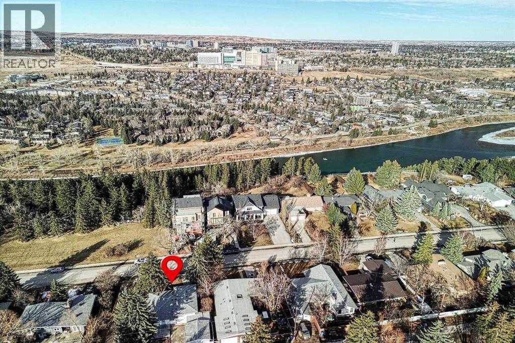 House for Sale in 75 Wildwood Drive SW|Calgary, Alberta T3C3C6