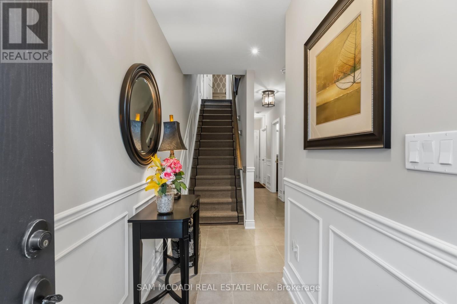 Row / Townhouse for Sale in 2029 QUEENSBOROUGH GATE|Mississauga (Central Erin Mills), Ontario L5M0Y1 3