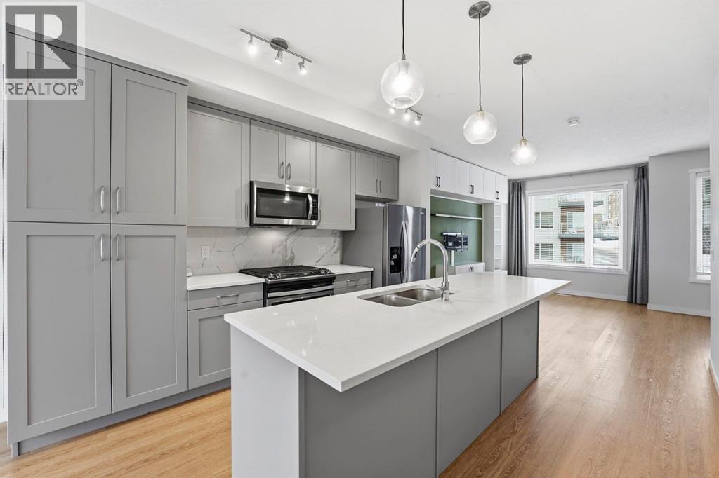 Row / Townhouse for Sale in 84 Shawnee Common SW|Calgary, Alberta T2Y0P9 4