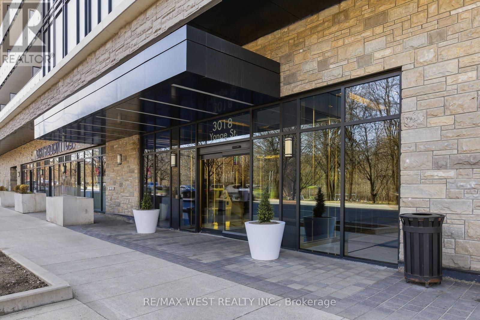 617 - 3018 YONGE STREET