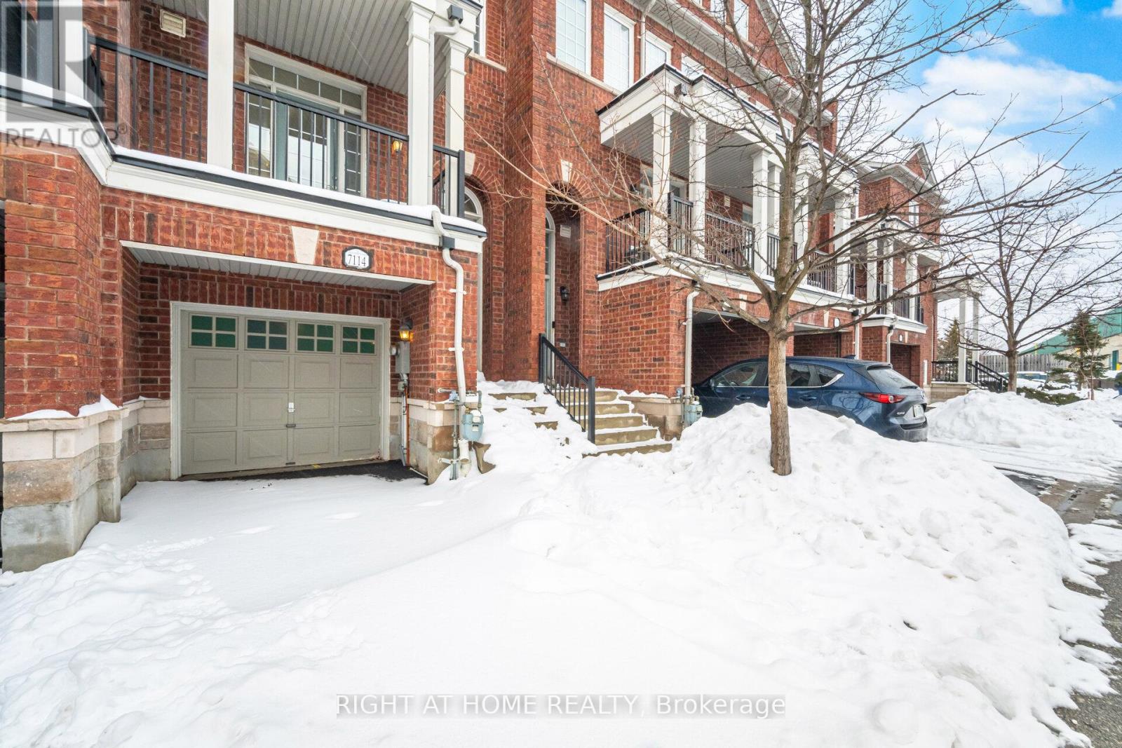 Row / Townhouse for Sale in 7114 TRIUMPH LANE|Mississauga (Lisgar), Ontario L5N0C5 4