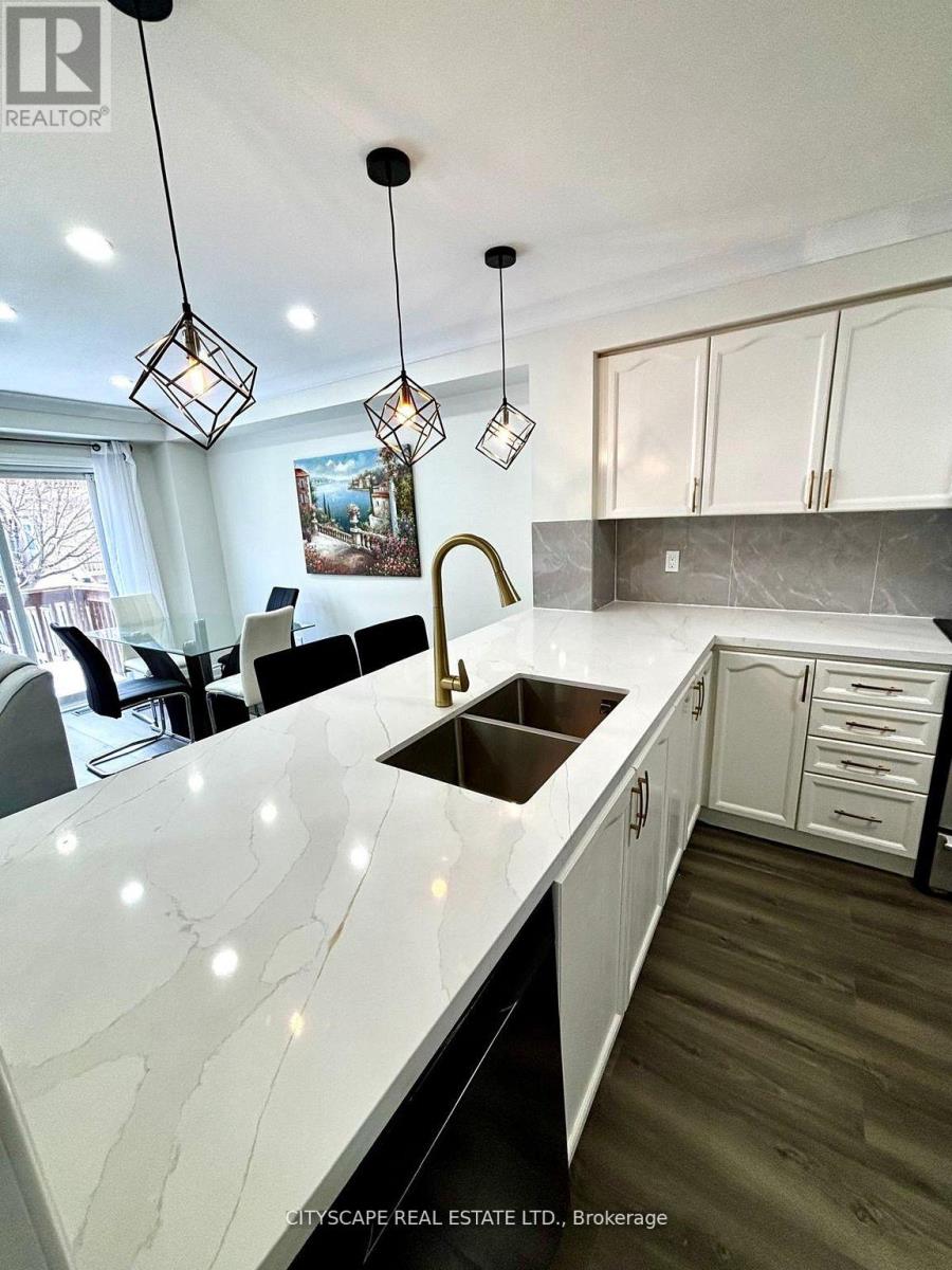 Row / Townhouse for Sale in 3974 STARDUST DRIVE|Mississauga (Churchill Meadows), Ontario L5M8A5 4