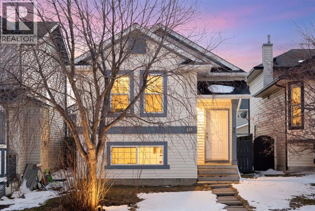 House for Sale in 95 Coventry Road NE|Calgary, Alberta T3K5K4