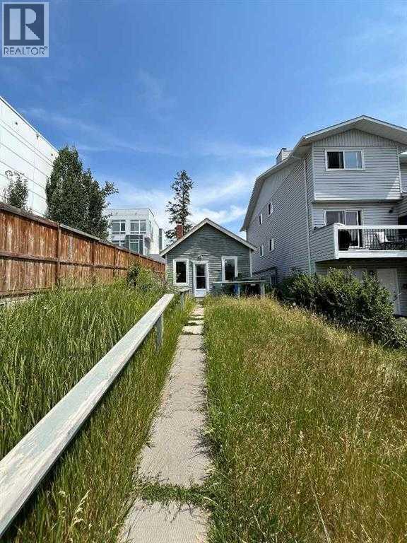 Property for Sale in 3816 Parkhill Place SW|Calgary, Alberta T2S2W7 2