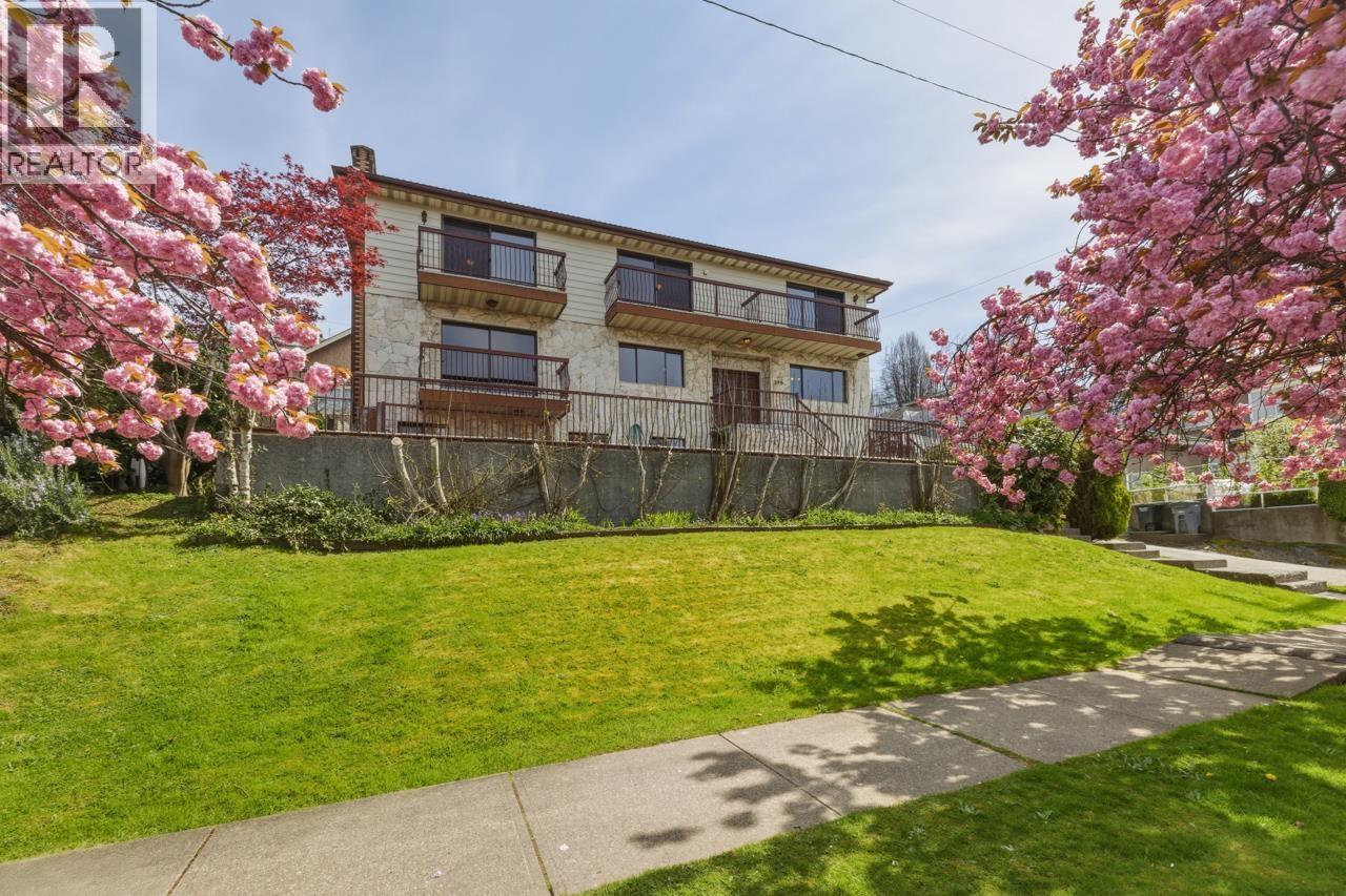 370 N KOOTENAY STREET|Vancouver, British Columbia V5K3R5