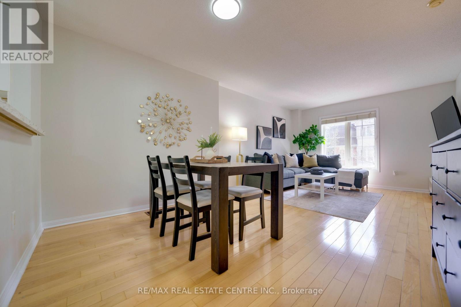 Row / Townhouse for Sale in 18 - 1525 SOUTH PARADE COURT|Mississauga (East Credit), Ontario L5M6E9 5