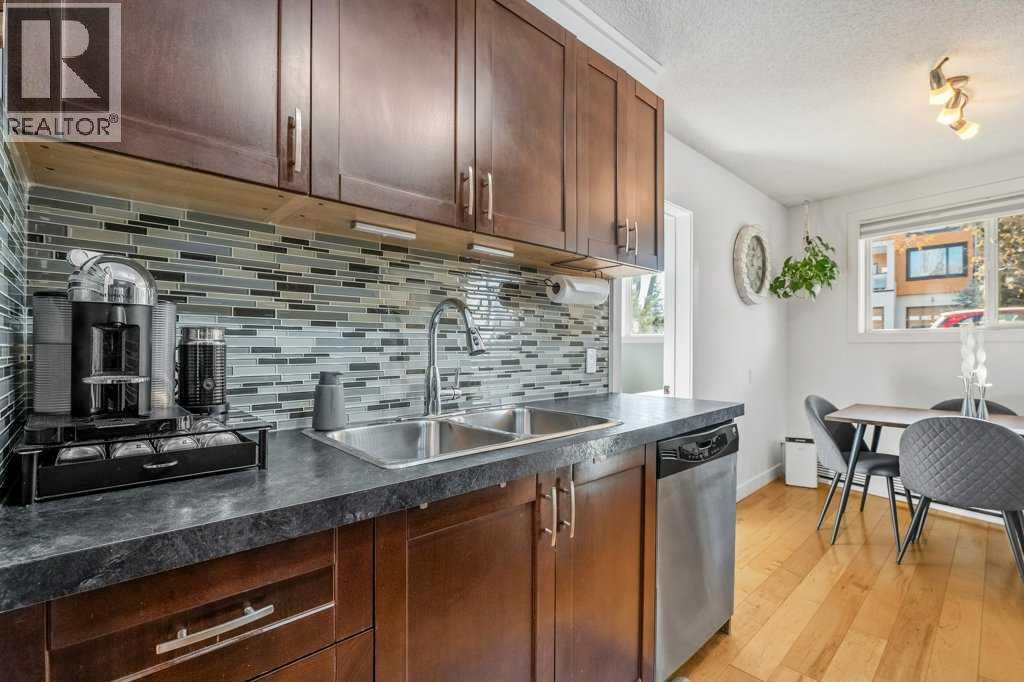 Apartment for Sale in 101, 312 15 Avenue NE|Calgary, Alberta T2E1H2 5