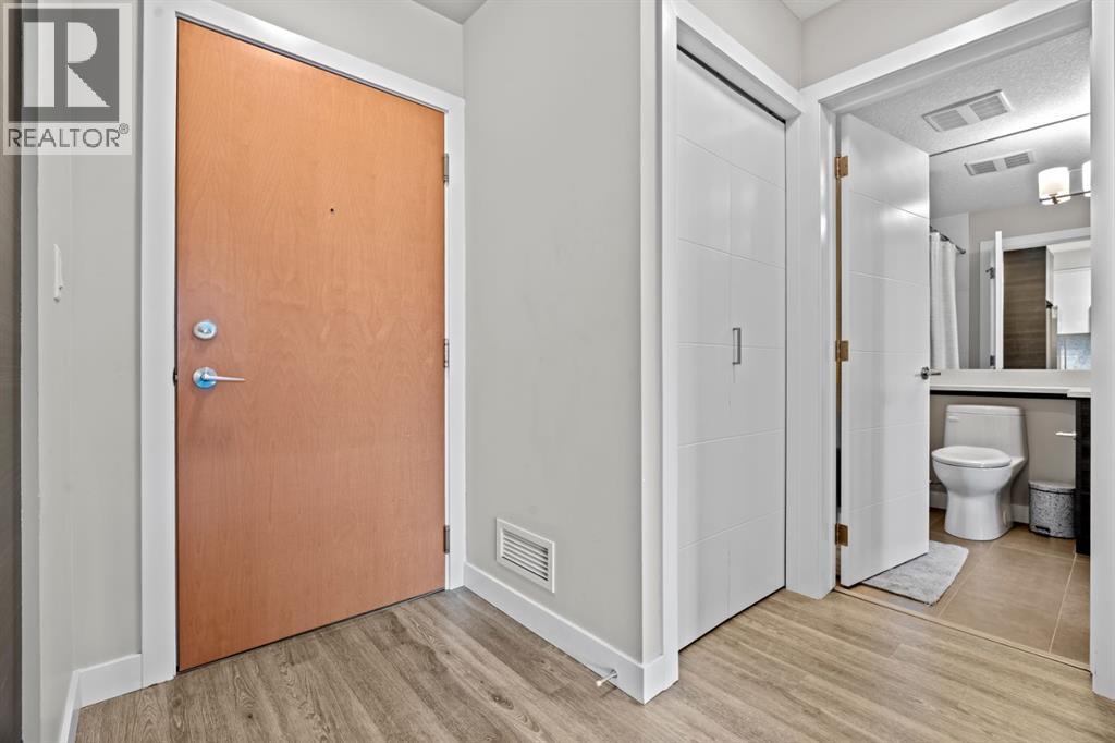 Apartment for Sale in 3110, 95 Burma Star Road SW|Calgary, Alberta T3E8A9 5