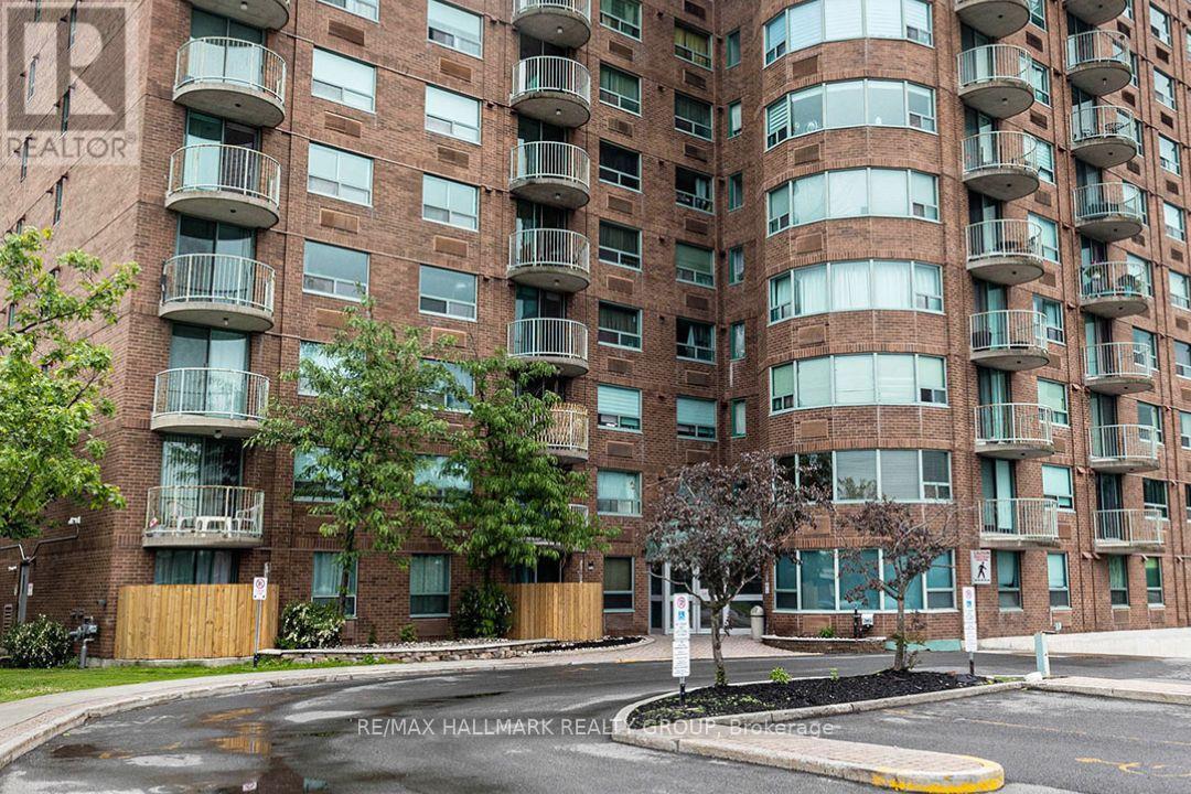 801 - 1440 HERON ROAD, Ottawa, Ontario K1V0X2