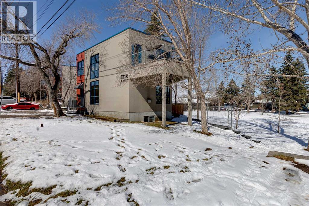 Row / Townhouse for Sale in 304, 1212 13 Street SE|Calgary, Alberta T2G5R3