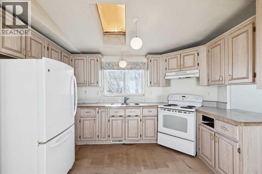 Mobile Home for Sale in 428, 1101 84 Street NE|Calgary, Alberta T2A7X2 5