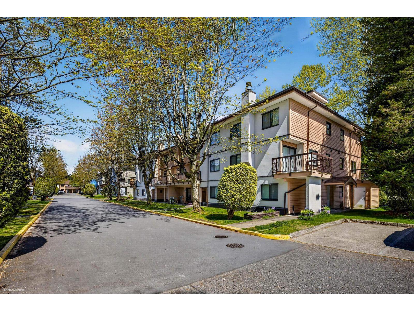 101 7120 133 STREET, Surrey, British Columbia V3W7Z7