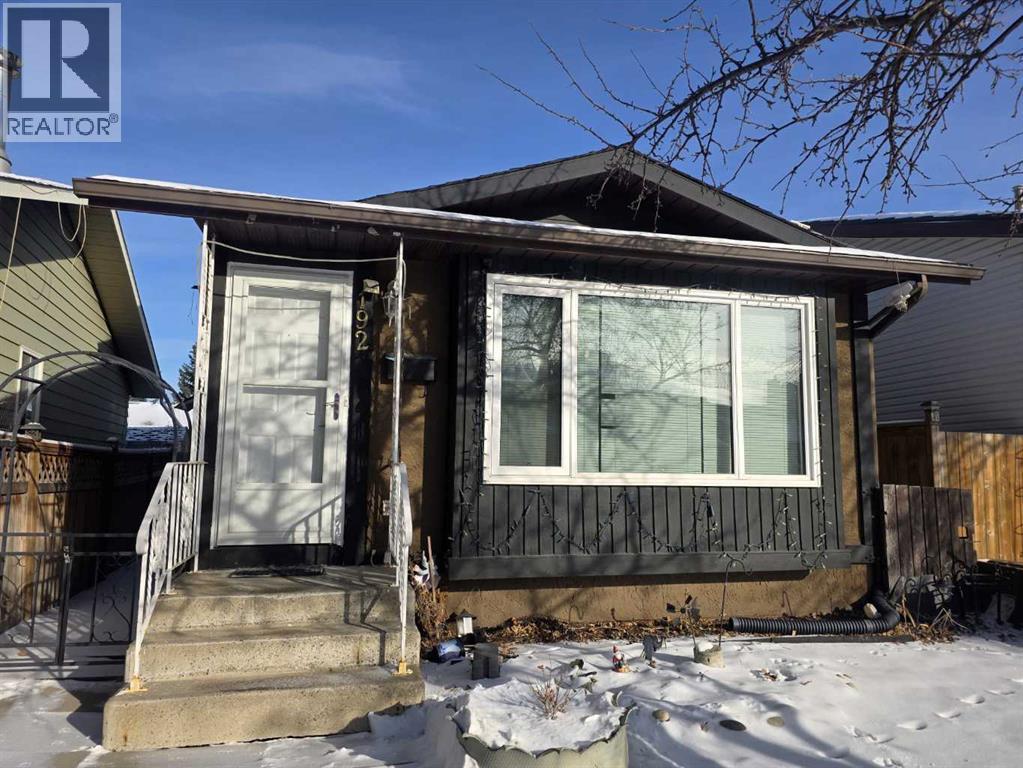 House for Sale in 192 Templevale Road NE|Calgary, Alberta T1Y4W2 2