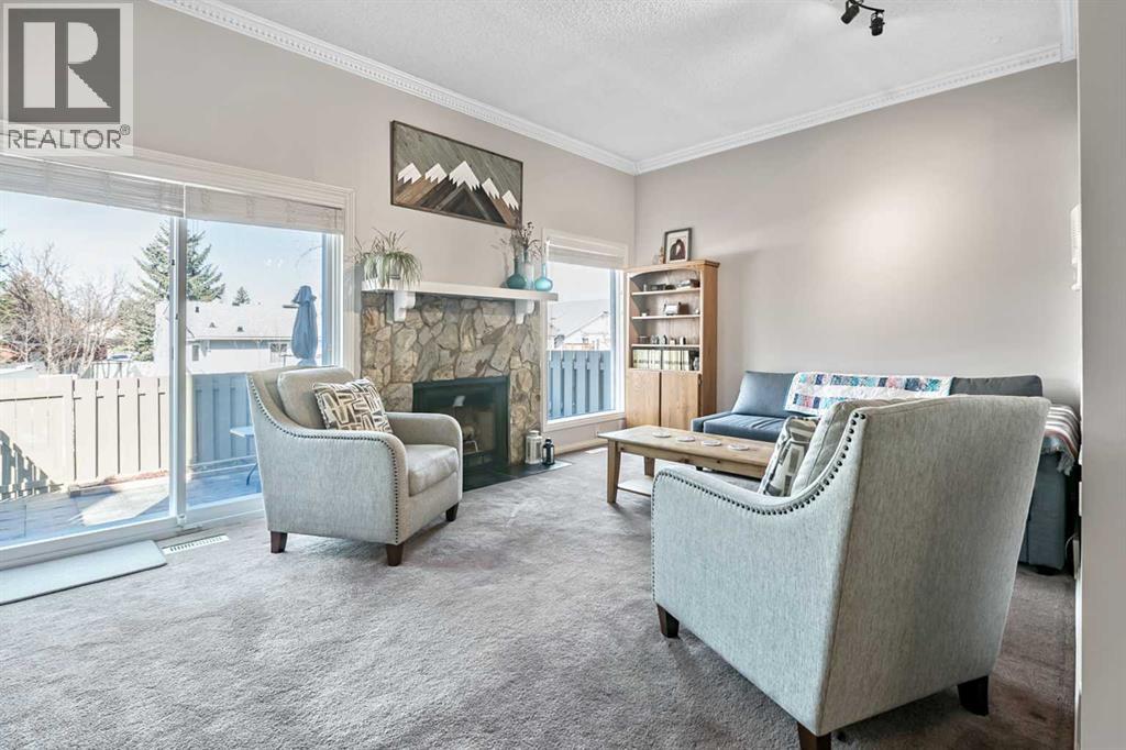Row / Townhouse for Sale in 139 Woodglen Grove SW|Calgary, Alberta T2W4J9 5