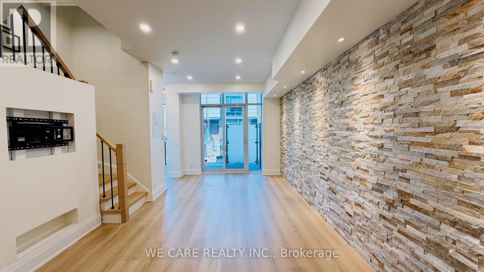 Row / Townhouse for Sale in 15 - 15 VALHALLA INN ROAD|Toronto (Islington-City Centre West), Ontario M9B0B3 2