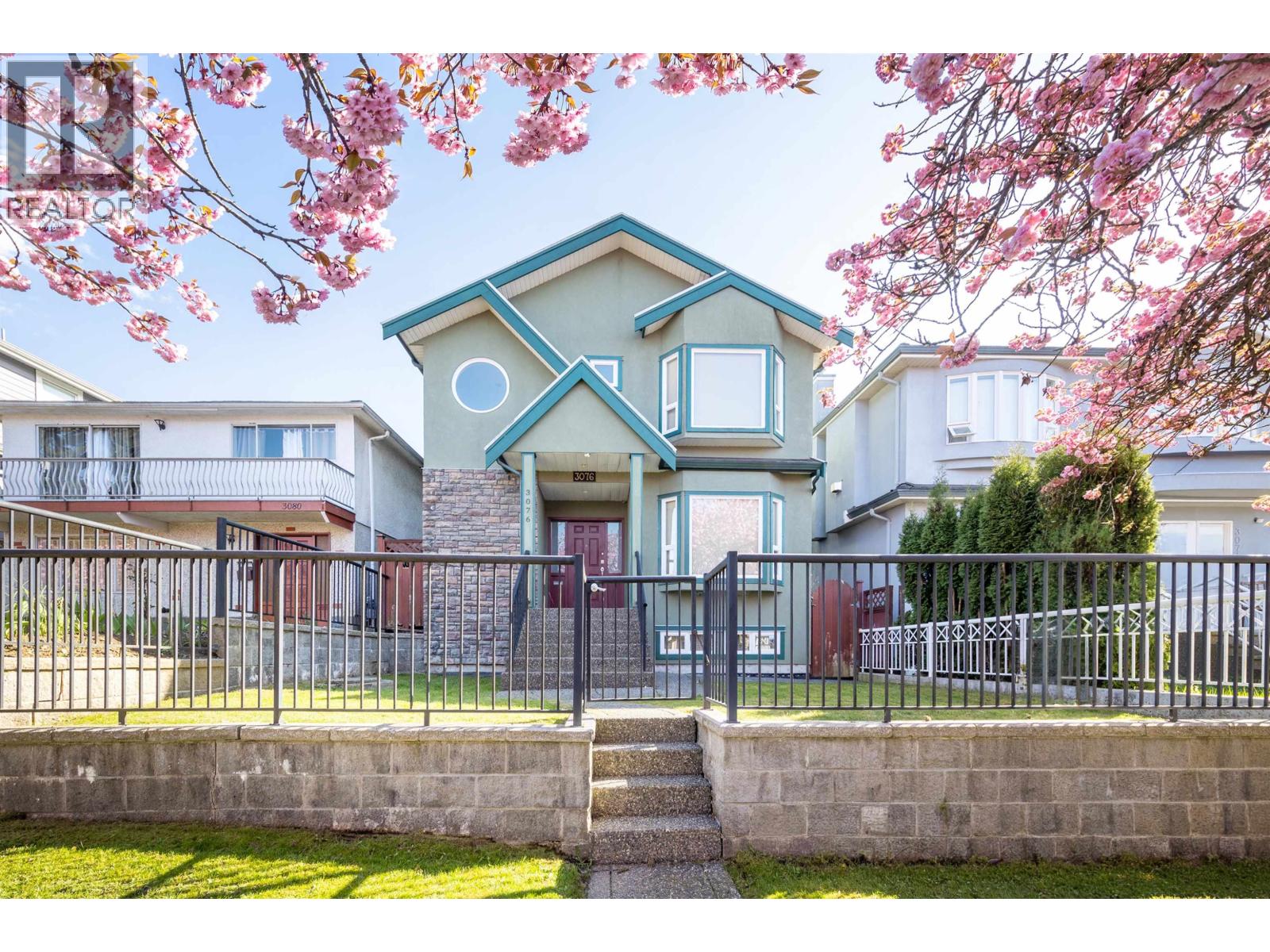 3076 E 27TH AVENUE|Vancouver, British Columbia V5R1P2