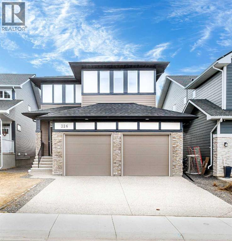 House for Sale in 326 Crestmont Drive SW|Calgary, Alberta T3B6G8