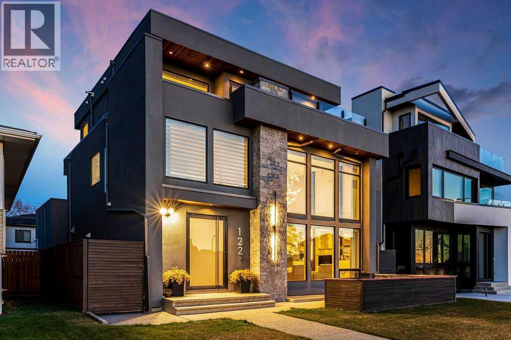 House for Sale in 122 13 Street NE|Calgary, Alberta T2E4S1