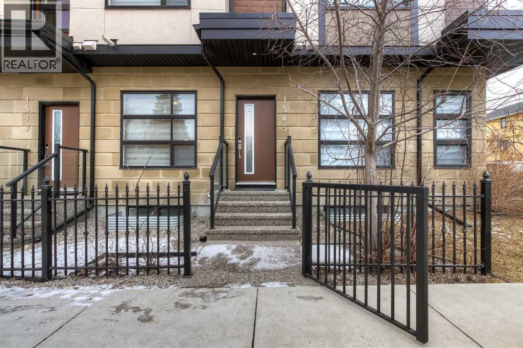 Row / Townhouse for Sale in 1545 33 Avenue SW|Calgary, Alberta T2T1Y4 4