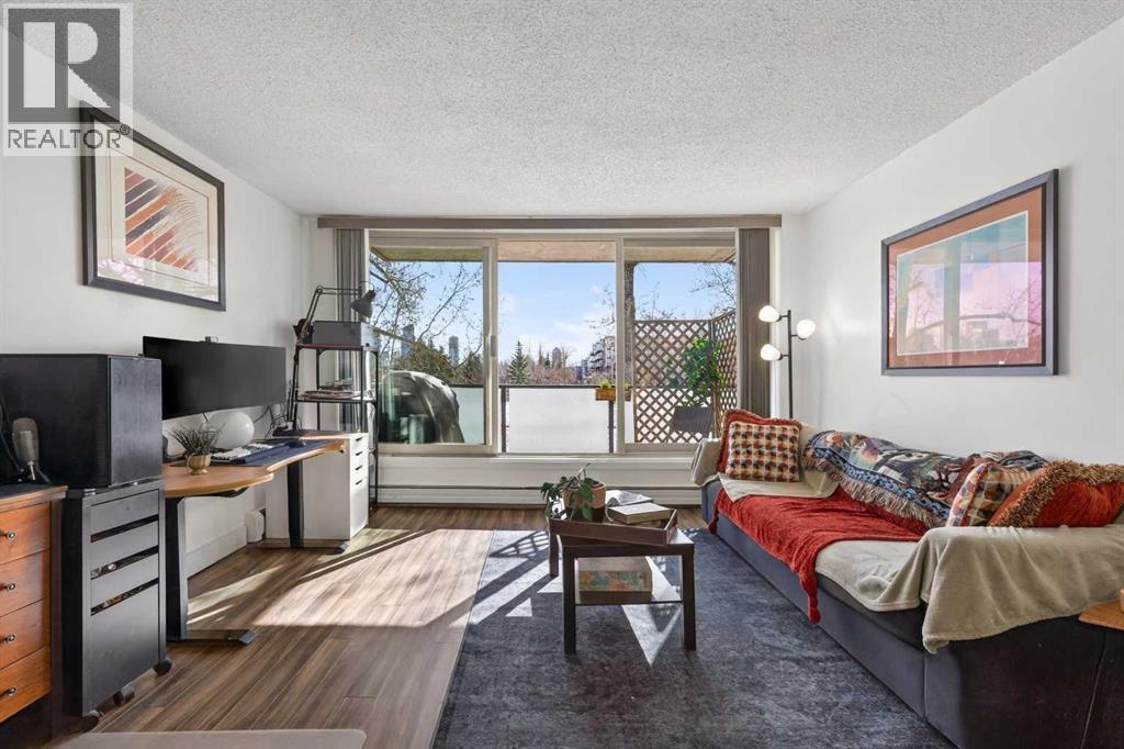 Apartment for Sale in 233, 1421 7 Avenue NW|Calgary, Alberta T2M3M5 3