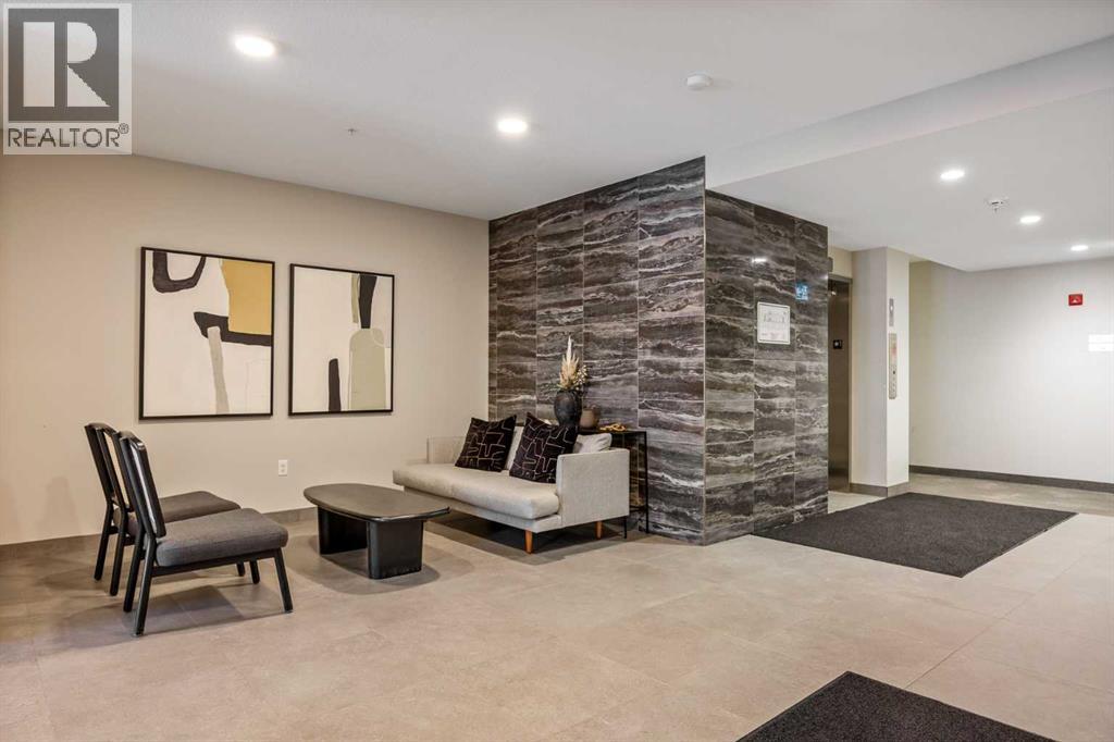 Apartment for Sale in 101, 200 Shawnee Square SW|Calgary, Alberta T2Y0T7 4