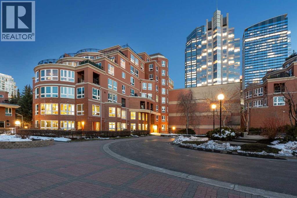 Apartment for Sale in 8203, 400 Eau Claire Avenue SW|Calgary, Alberta T2P4X2