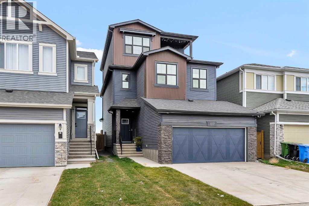 House for Sale in 127 Creekstone Park SW|Calgary, Alberta T2X5E9 2