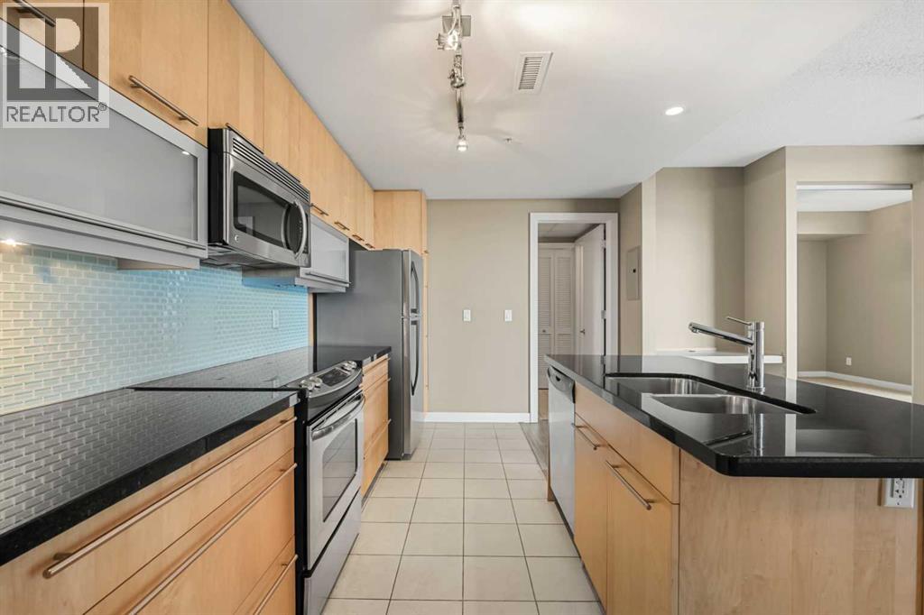 Apartment for Sale in 1407, 215 13 Avenue SW|Calgary, Alberta T2R0V6 3