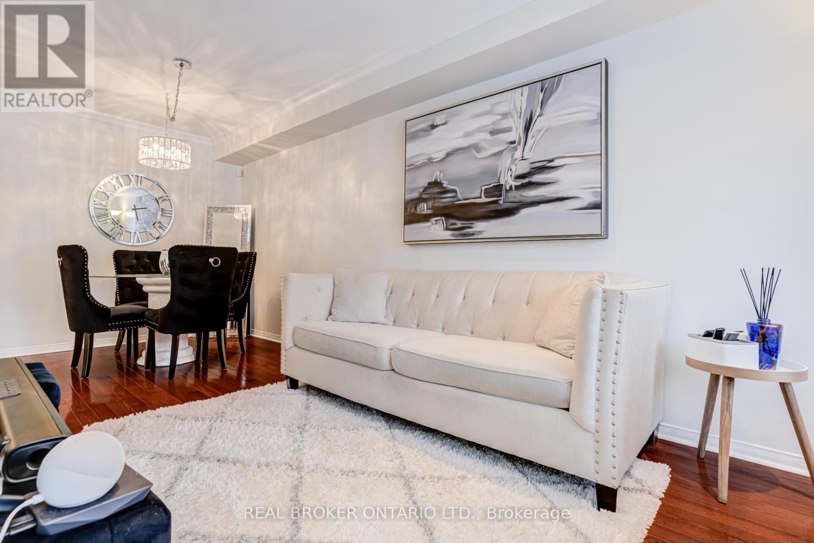 Row / Townhouse for Sale in 102 - 86 JOYMAR DRIVE|Mississauga (Streetsville), Ontario L5M7Z6 5