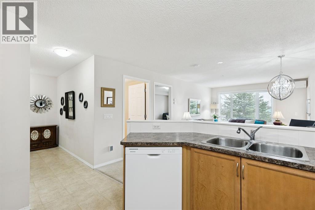 Apartment for Sale in 2202, 5200 44 Avenue NE|Calgary, Alberta T1Y7L4 4