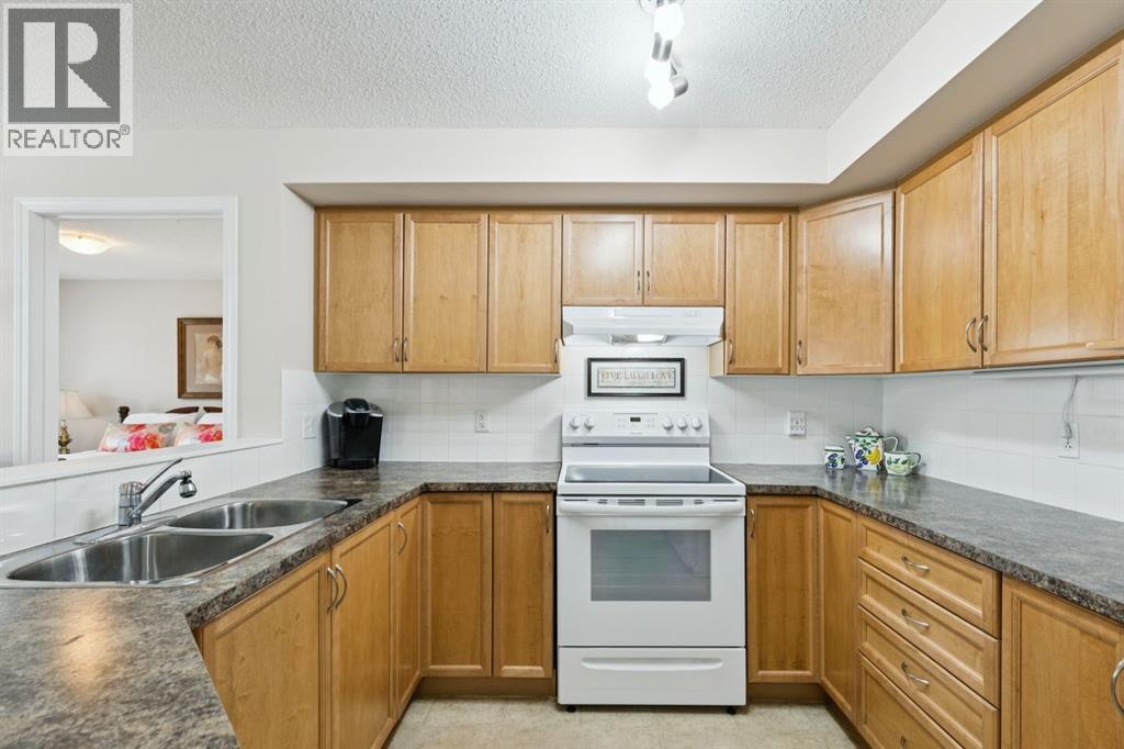 Apartment for Sale in 2202, 5200 44 Avenue NE|Calgary, Alberta T1Y7L4 3