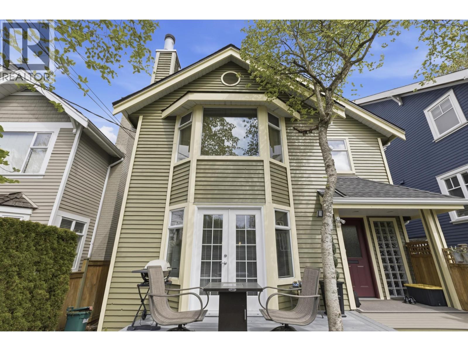 31 W 15TH AVENUE
