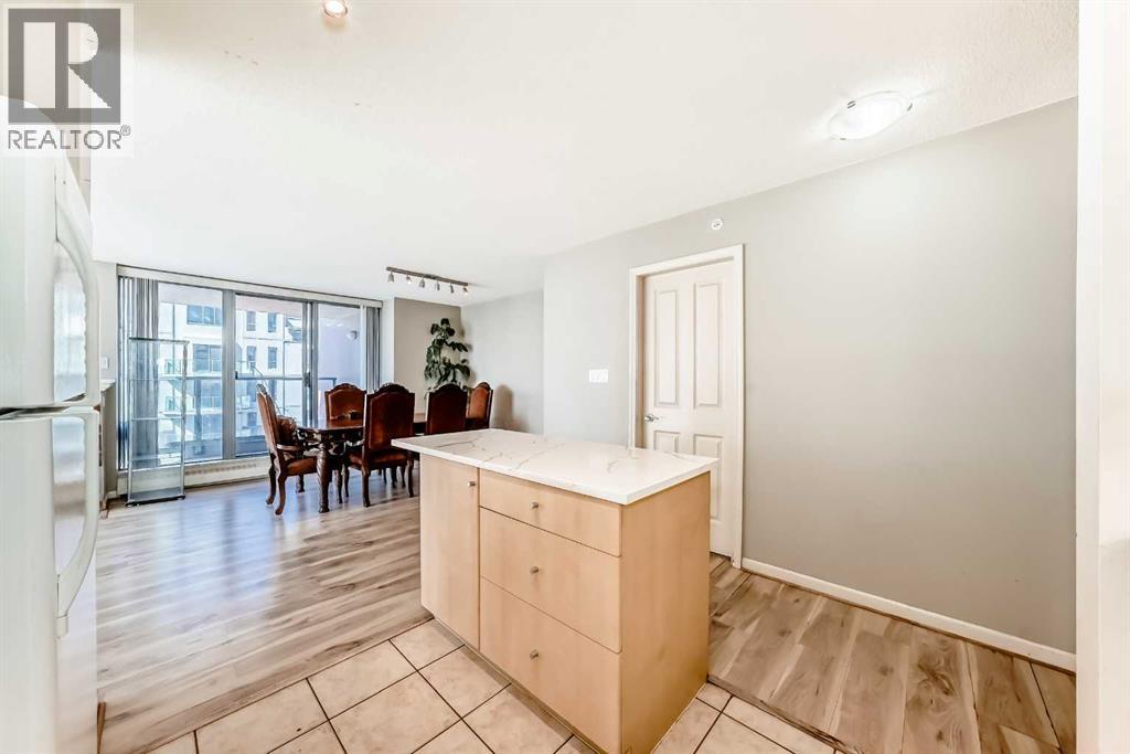 Apartment for Sale in 1701, 650 10 Street SW|Calgary, Alberta T2P5G4 5