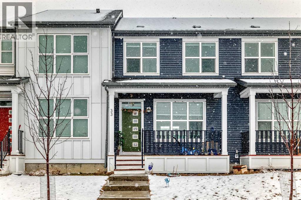 Row / Townhouse for Sale in 33 Savanna Manor NE|Calgary, Alberta T3J2J8