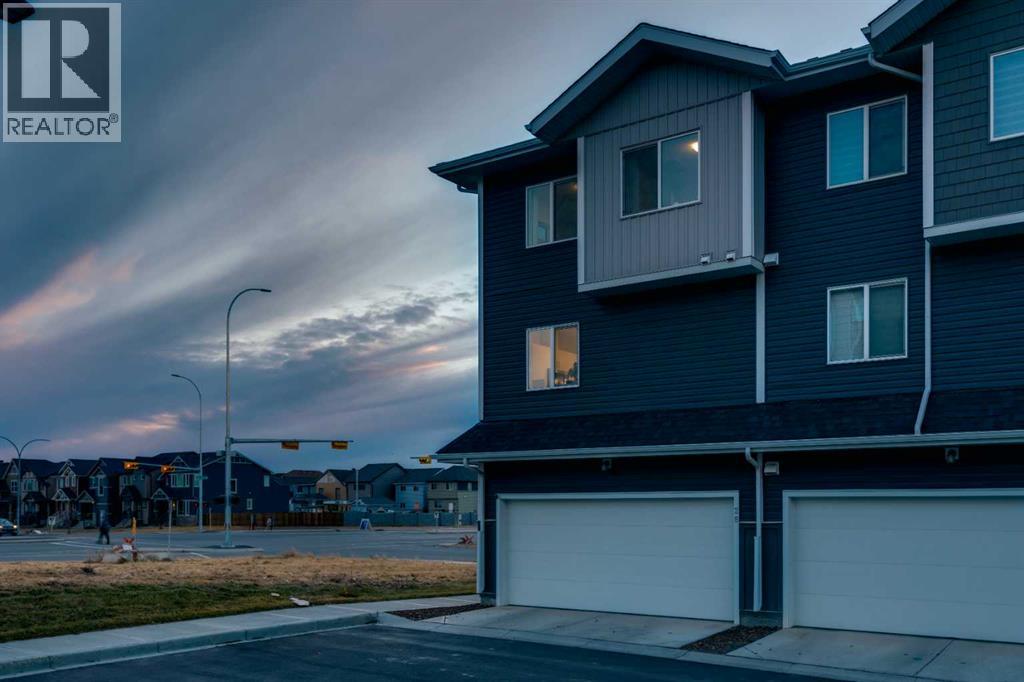 Row / Townhouse for Sale in 28 Redstone Boulevard NE|Calgary, Alberta T3N2G4 4
