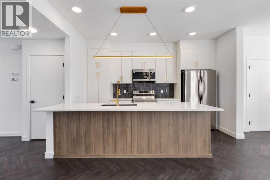 Row / Townhouse for Sale in 7126 Rangeview Avenue SE|Calgary, Alberta T3S0S7