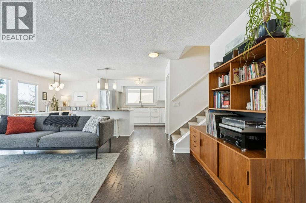 House for Sale in 52 Beddington Circle|Calgary, Alberta T3K1K6 3