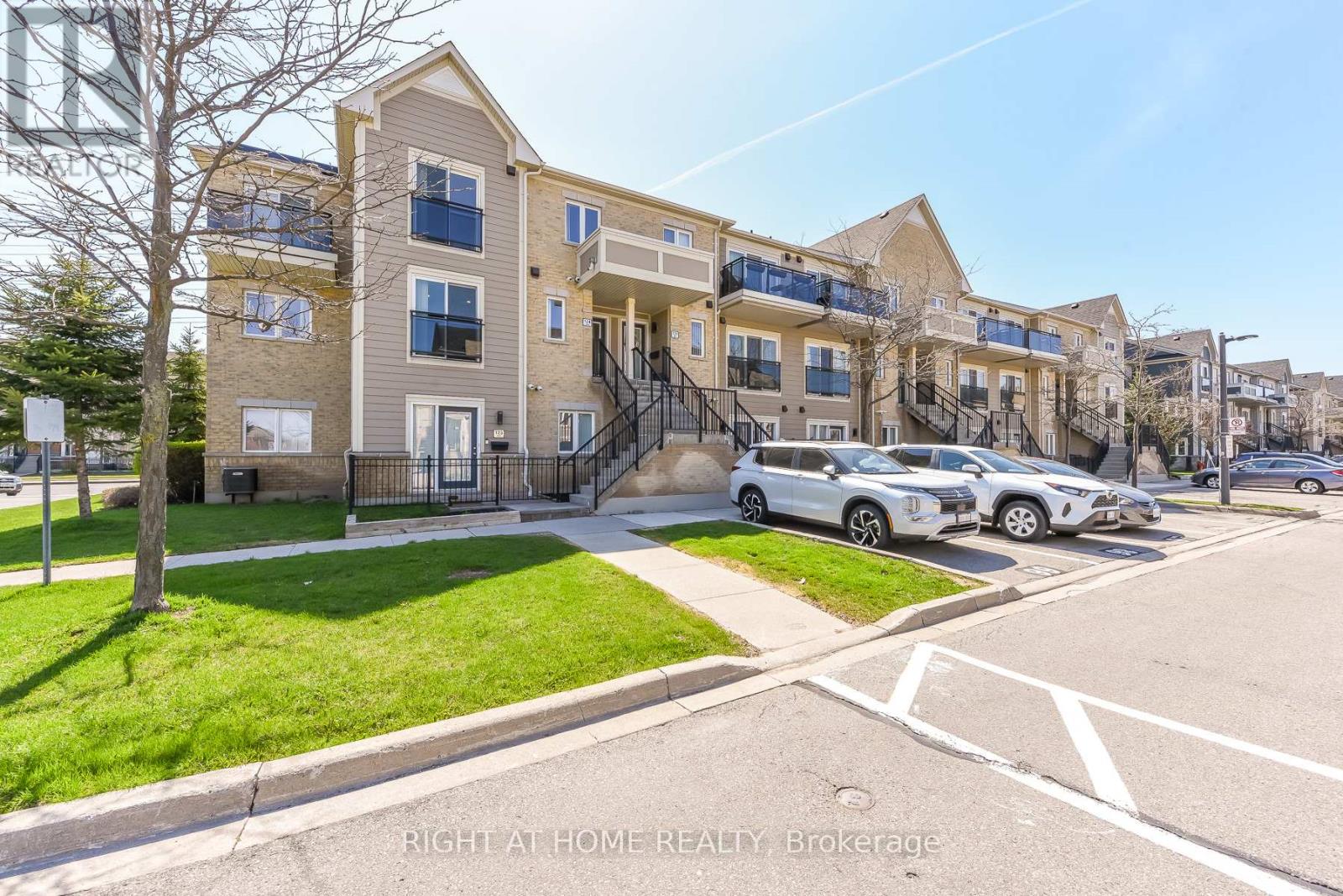 Row / Townhouse for Sale in 124 - 5035 OSCAR PETERSON BOULEVARD|Mississauga (Churchill Meadows), Ontario L5M0P4