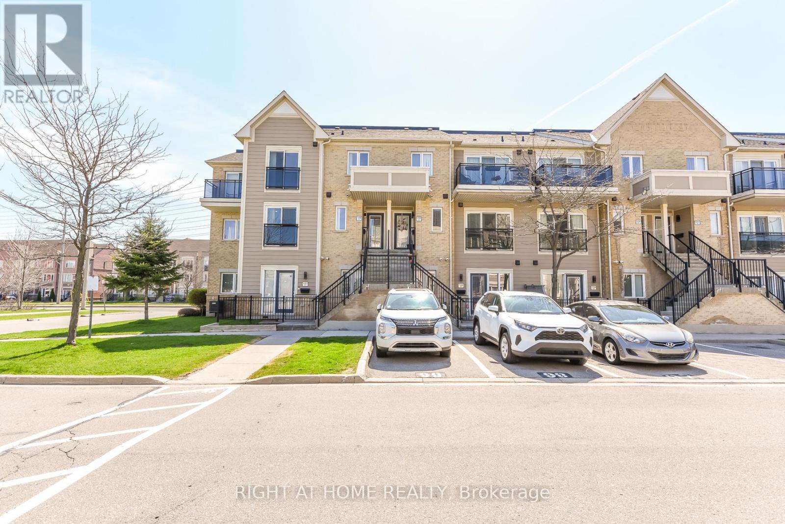 Row / Townhouse for Sale in 124 - 5035 OSCAR PETERSON BOULEVARD|Mississauga (Churchill Meadows), Ontario L5M0P4 3
