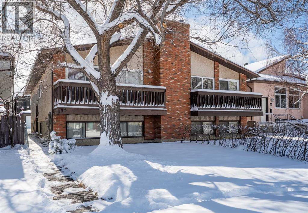 Duplex for Sale in 135 27 Avenue NE|Calgary, Alberta T2Z1Z8