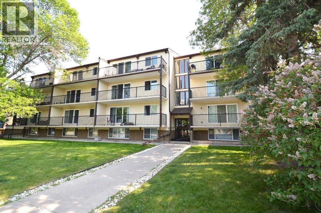 Apartment for Sale in 302, 635 56 Avenue SW|Calgary, Alberta T2V0G9