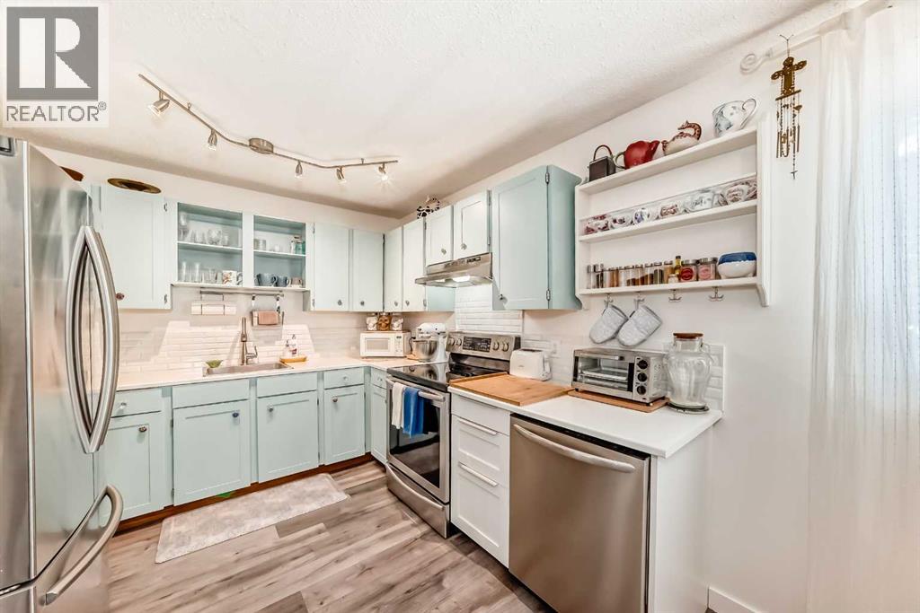 Row / Townhouse for Sale in 73, 115 Bergen Road NW|Calgary, Alberta T3K1P2