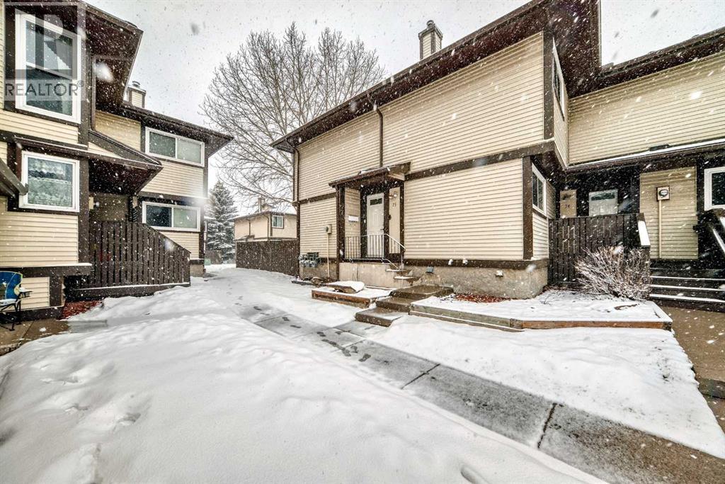 Row / Townhouse for Sale in 73, 115 Bergen Road NW|Calgary, Alberta T3K1P2 5