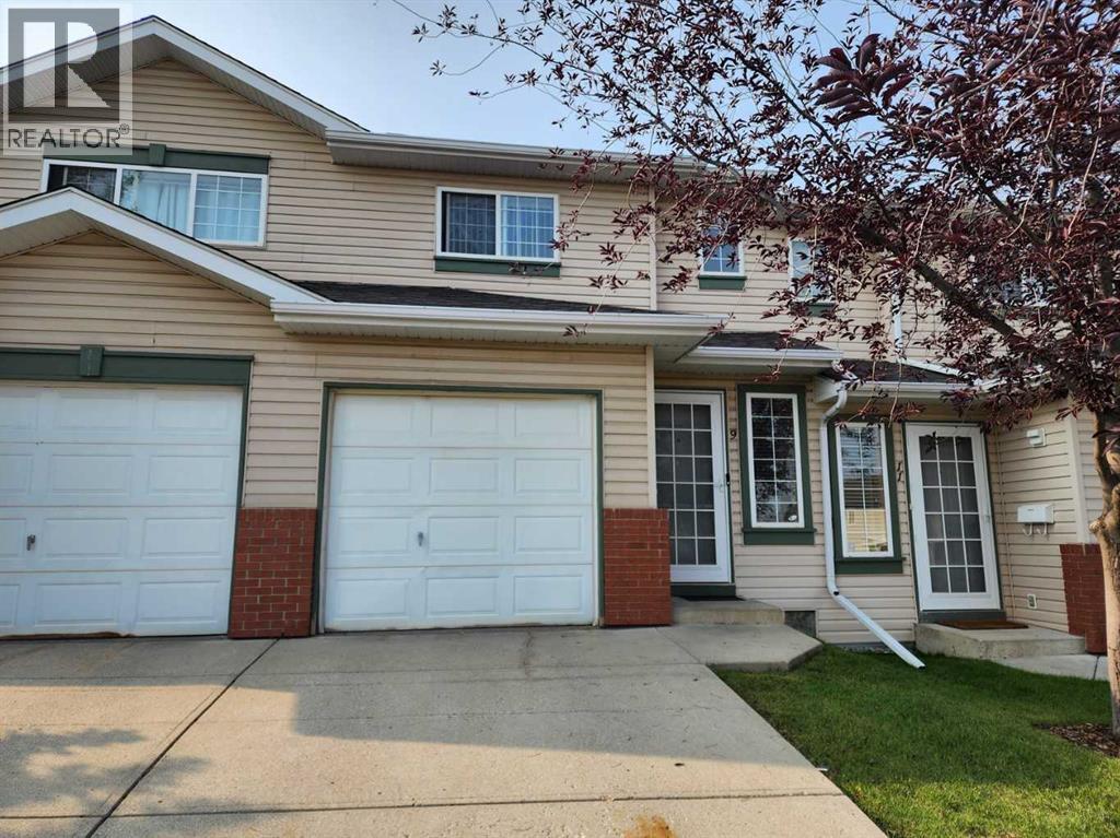 Row / Townhouse for Sale in 9 Country Hills Rise NW|Calgary, Alberta T3K4S7