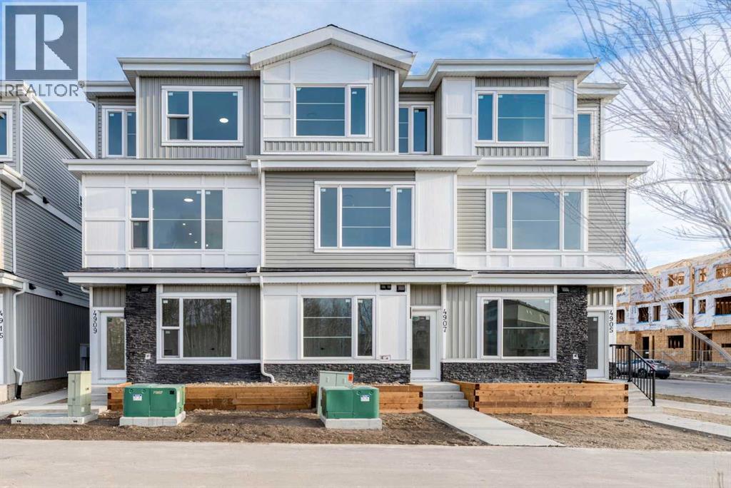 Row / Townhouse for Sale in 4909 88 Avenue NE|Calgary, Alberta T3J5N8