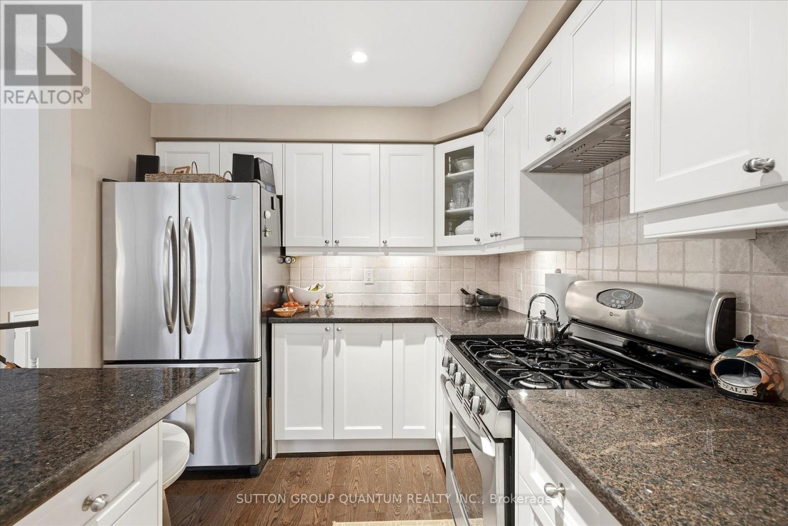 Row / Townhouse for Sale in 30C - 928 QUEEN STREET W|Mississauga (Lorne Park), Ontario L5H4K5 5