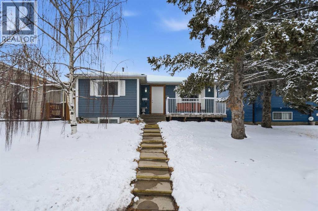 House for Sale in 72 Falchurch Road NE|Calgary, Alberta T3J1J8