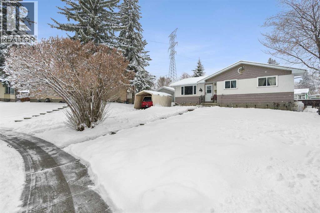 House for Sale in 12 Westwood Crescent SW|Calgary, Alberta T3C2W6 2