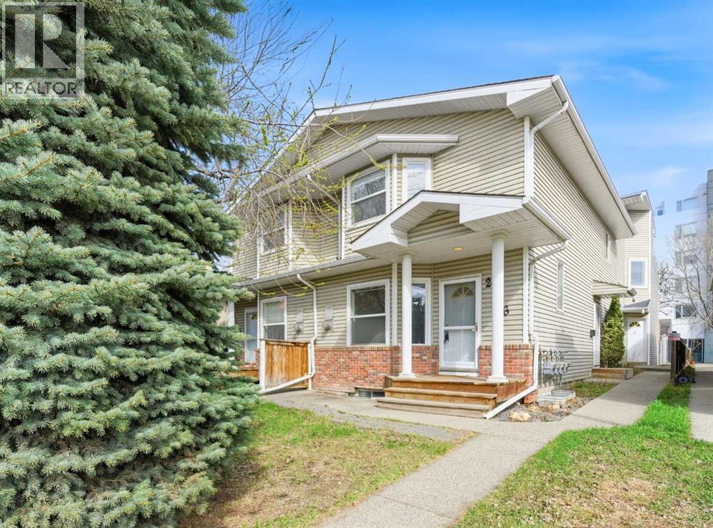 Row / Townhouse for Sale in 1, 2106 35 Avenue SW|Calgary, Alberta T2T2E3
